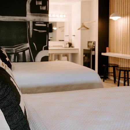 The Cowboy Motel Camp Wood エクステリア 写真