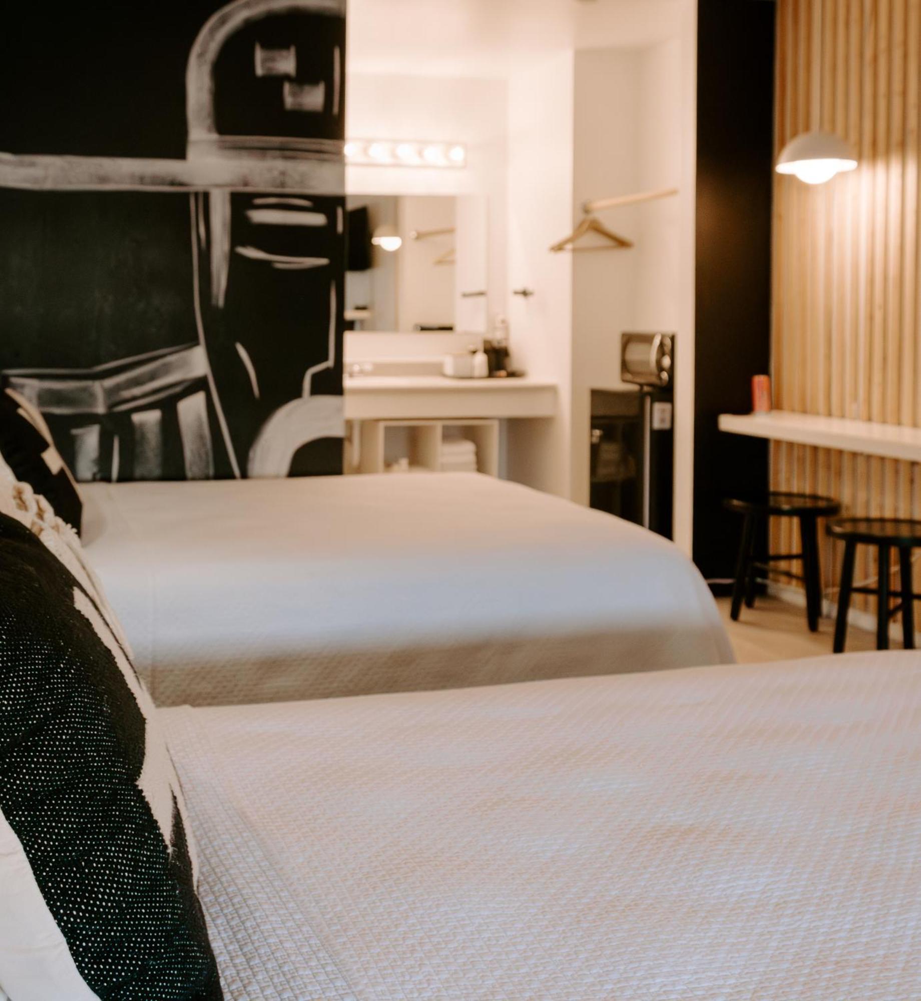 The Cowboy Motel Camp Wood エクステリア 写真
